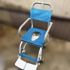 介護 くるくるチェアーＤ O型シート ウチエのシャワー車椅子のサムネイル