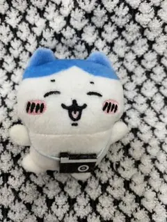 ちいかわ　なかよしぬいぐるみバッジ　ハチワレ