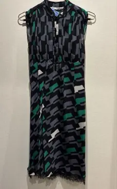 ダイアンフォンファステンバーグ「シルク　ワンピース」美品中古
