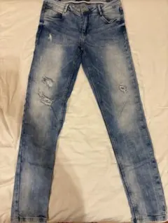 ライトブルースキニーデニム ダメージ加工