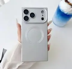 【新品】iPhone17ProMax用 シルバーケース