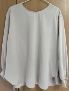ベージュ　長袖ブラウス　オケージョン　SUIT SQUAREのサムネイル