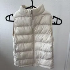 UNIQLO アイボリー　ダウンベスト　110