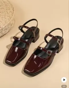 バーガンディ スクエアトゥサンダル