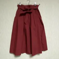 ユニクロ　ひざ丈スカート　赤のサムネイル