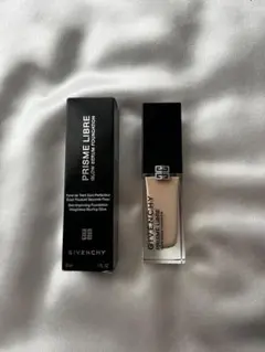 ほぼ新品GIVENCHY プリズムリーブルグロウセラムファンデーション0Cのサムネイル
