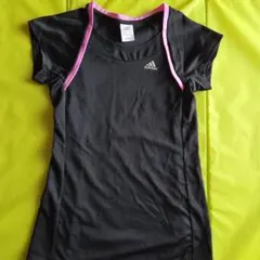 adidas 半袖Tシャツ XS 黒 ピンク