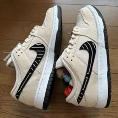 ナイキ SB ダンク LOW xAlbino&Preto Pearl White