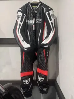 BERIK レーシングスーツ 革ツナギ　サイズ50(M〜L) ベリック 革ツナギ グリーン サイズ50 - メルカリ