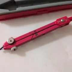 赤い金属製コンパス ケース付き