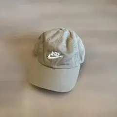 Nike ベージュ キャップ ロゴ刺繍