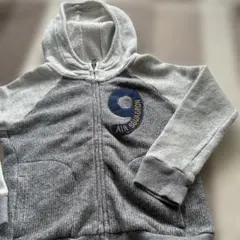 フード付きトップス