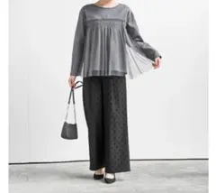 アールピーエス　スウェードポンチ×チュールレイヤー風プルオーバー