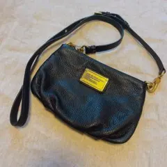 MARC BY MARC JACOBS ブラック ショルダーバッグ