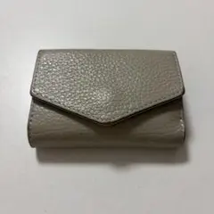 russet 三つ折り財布のサムネイル
