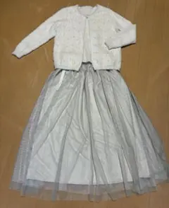 柔らかいニットのカーディガン　クリーム色