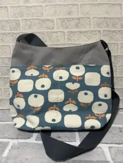 Item thumbnail for item 0b50356d-db06-4828-984d-cd37d0b8f9ff