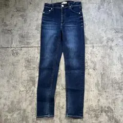 美品【ヤヌーク】（26）スキニーデニム パトリシア UCI 57123041
