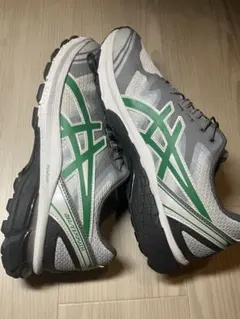 asics sansangear スニーカーのサムネイル