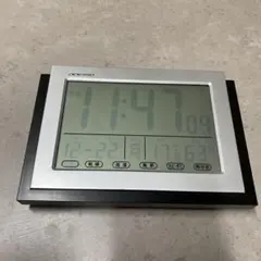 アデッソ　ダブルアラーム電波時計　シルバー