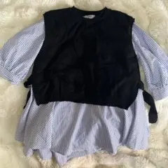 INGNI 黒ニットとストライプシャツのレイヤード