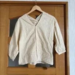URBAN RESERCH DOORS 刺繍入りクリーム色五分袖ブラウス