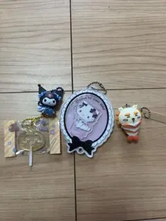 サンリオ、ちいかわ　キーホルダーセット