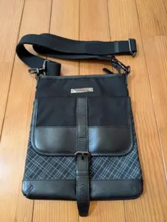 【美品】バーバリー　ブラックラベル　 ショルダー バッグ チェック柄のサムネイル