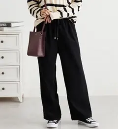 ベルーナ ワイドパンツ