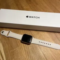 Apple Watch SE （GPSモデル）-40mm ゴールドアルミニウム