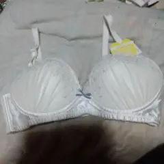 しまむら　ブラジャーセット ホワイト LLサイズ《まるむねブラ　キレイに盛れる》のサムネイル