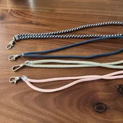 スマホストラップ4本　色違い【メルカリ便】