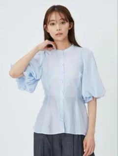 FRAY I.D パフスリーブペプラムブラウス　ライトブルー