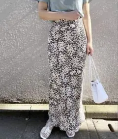 エディットフォールル ヴィンテージプリント マーメイドスカート ベージュ JENNE（ジェンヌ）の「スパイラルマーメイドスカート（スカート）」 - WEAR
