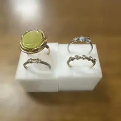 多様なデザインのリング4点セット
