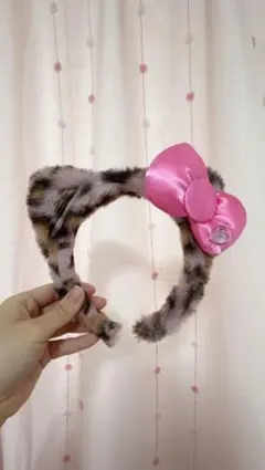 ハローキティ ヒョウ柄カチューシャ