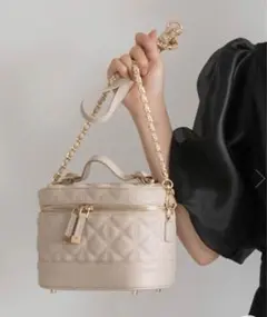 （美品！）RANDA キルティング2WAYバニティバッグ クリーム