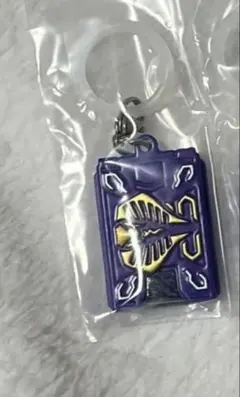 仮面ライダーめじるしアクセサリー3 龍騎 カードデッキ(王蛇) 1つ