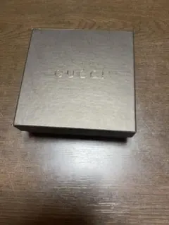 グッチ　二つ折り財布の空箱