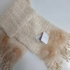 FEELS WING NECK FUR クリーム色マフラー