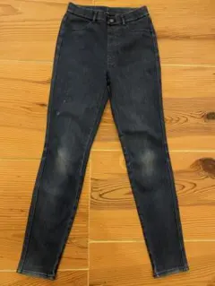 Item thumbnail for item 632e463c-7968-4e62-8b17-c6b9d61d3221