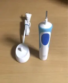 ブラウン Oral-B 電動歯ブラシ 本体 充電器付き