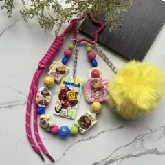 バックチャーム　バックストラップ　じゃらじゃらストラップ
