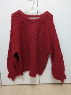 earth music&ecology 赤 ケーブルニットセーター
