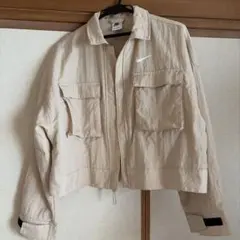Nike ベージュ クロップドジャケット M