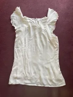 michell macaron フリル袖トップス アイボリー