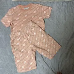 美品adidas ロゴ入り ピンク Tシャツ 半袖　ハーフパンツ