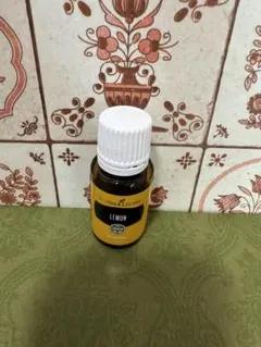 Young Living エッセンシャルオイル レモン 15mLのサムネイル