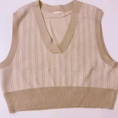 GU ジャカードクロップドニットベストNT+E