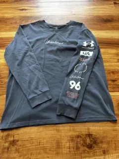 Under Armour グレー 長袖 トレーナー XLのサムネイル